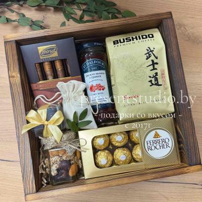 Подарочный набор мужчине с зерновым кофе в ящике