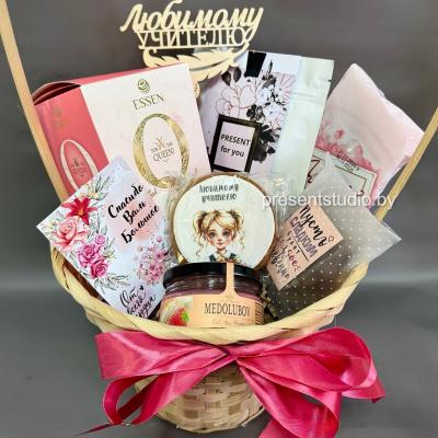 Подарочная корзина для учителя