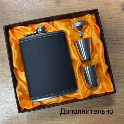 Подарочный набор с мясными деликатесами, трюфелем и менажницей