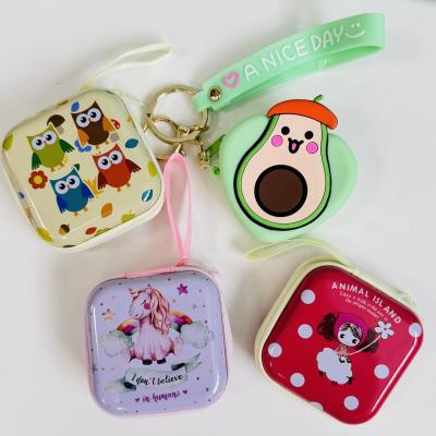 Подарочный набор с настольной игрой, кошельком и сладостями